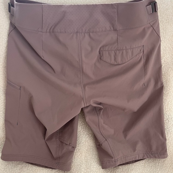 Stio Women’s OPR Bike Short - 8 - Picture 3 of 5